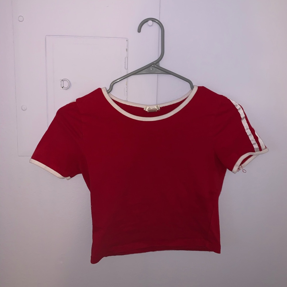 ★red crop top with white strips on the sleeve ★